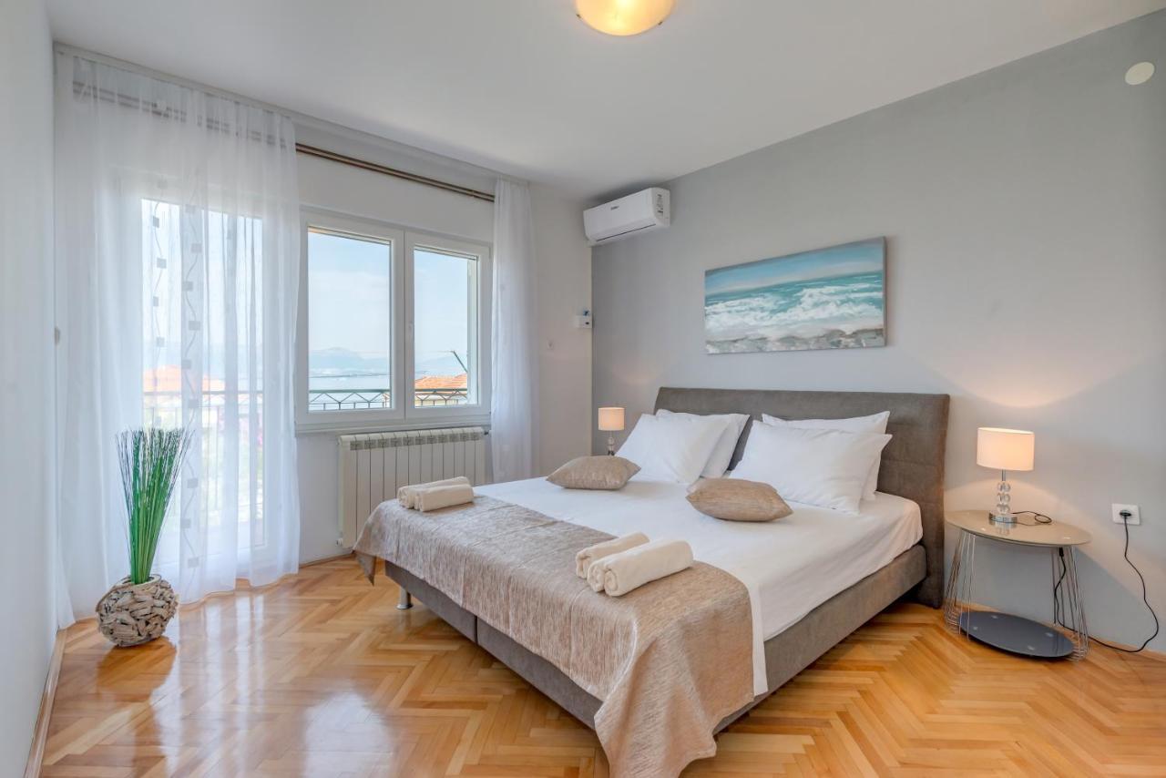 Apartments By The Sea Slatine, Ciovo - 11047 Buitenkant foto